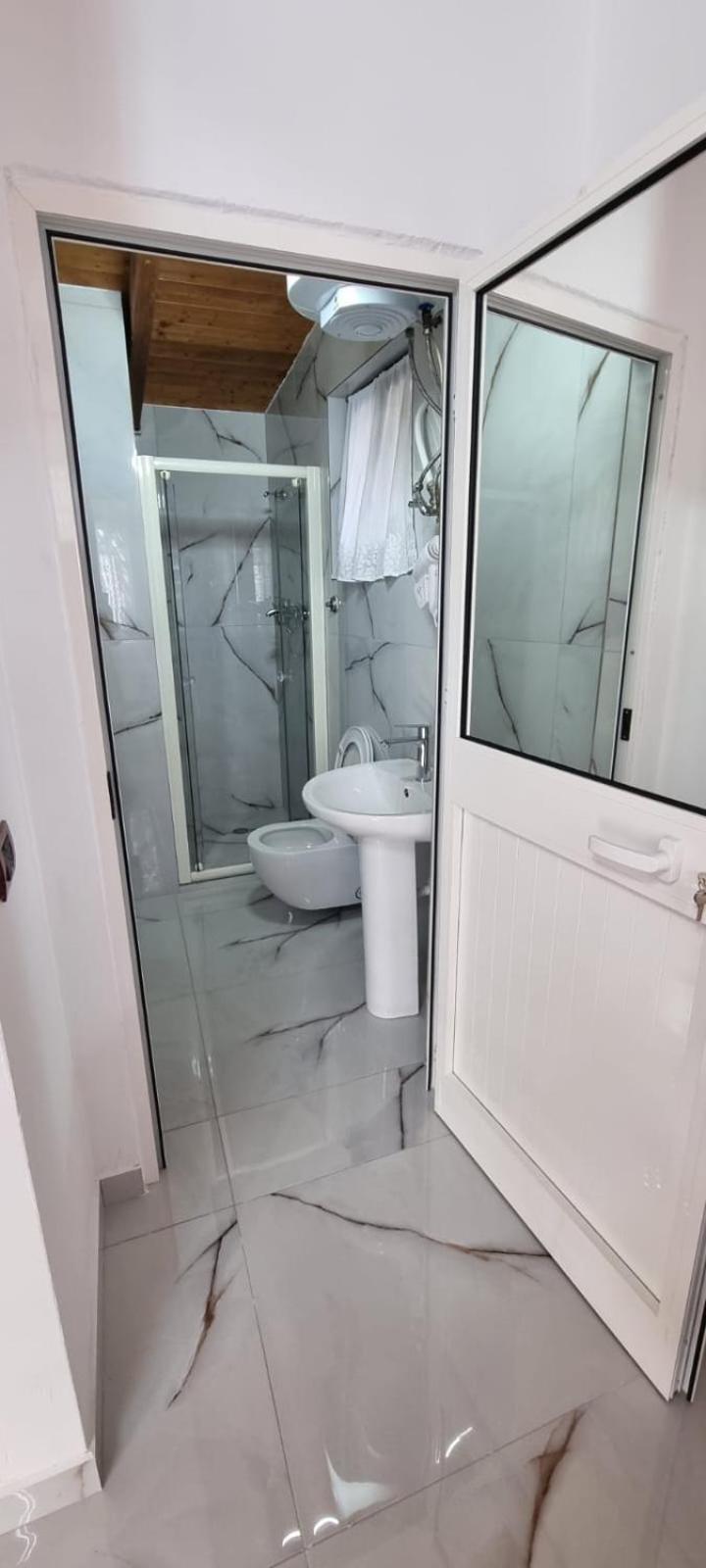 Hotel Restorant Olti Shetaj Buitenkant foto